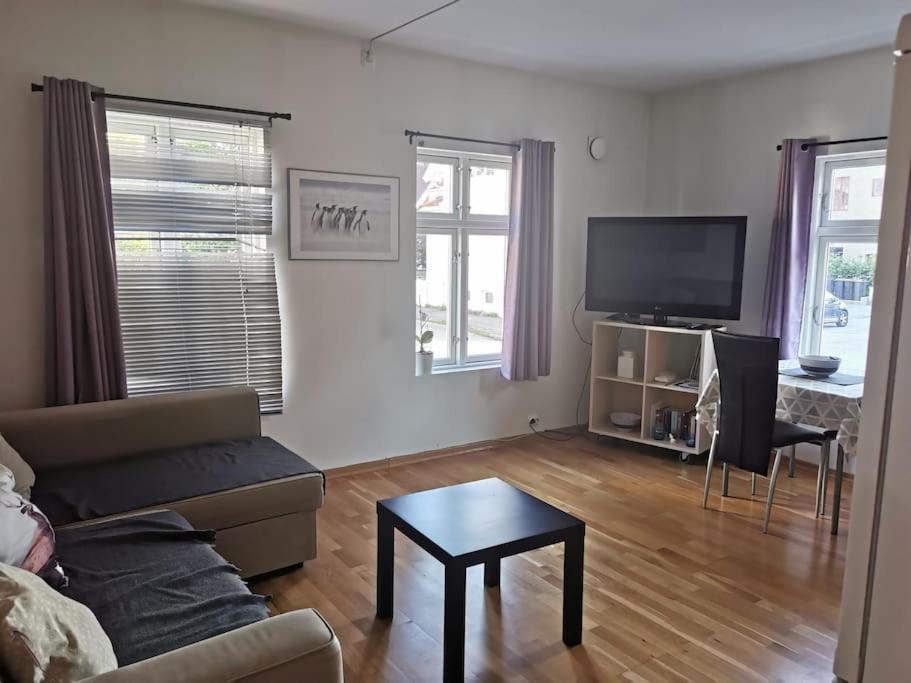 Nice 1-Bedroom Apartment In Heart Of The City Ставангер Екстериор снимка